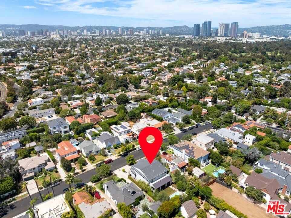 10540 Clarkson Road Los Angeles, CA 90064 - Photo 6 of 6 Gallery Image 6