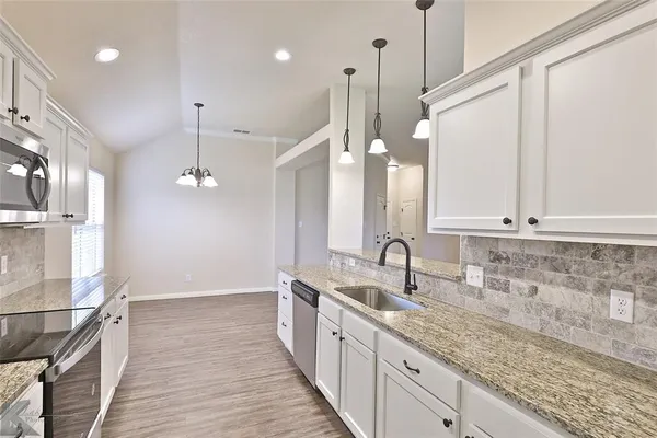 $2,895 | 138 Carriage Hills Parkway, Abilene, TX 79602