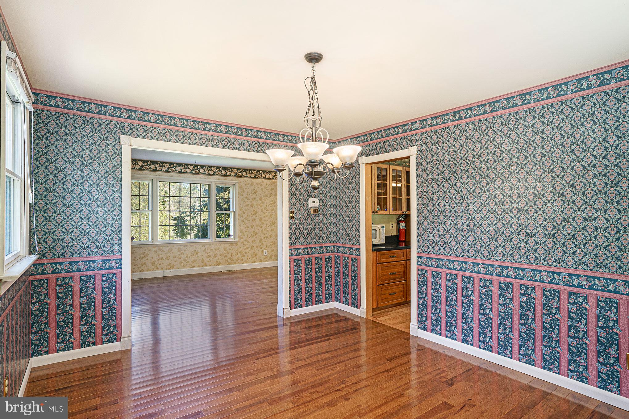 604 Quarry Road Harleysville, PA 19438 - Photo 14 of 44 Dining room