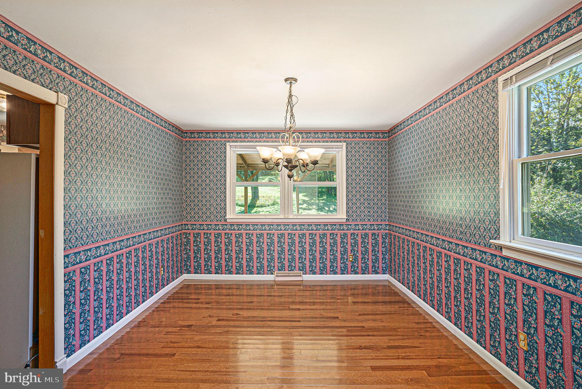 604 Quarry Road Harleysville, PA 19438 - Photo 15 of 44 Dining room
