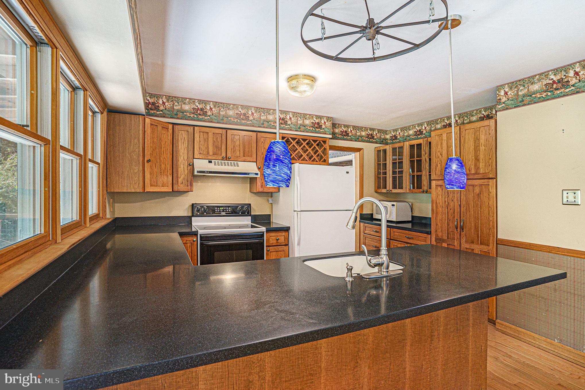604 Quarry Road Harleysville, PA 19438 - Photo 19 of 44 Kitchen with pendant lights