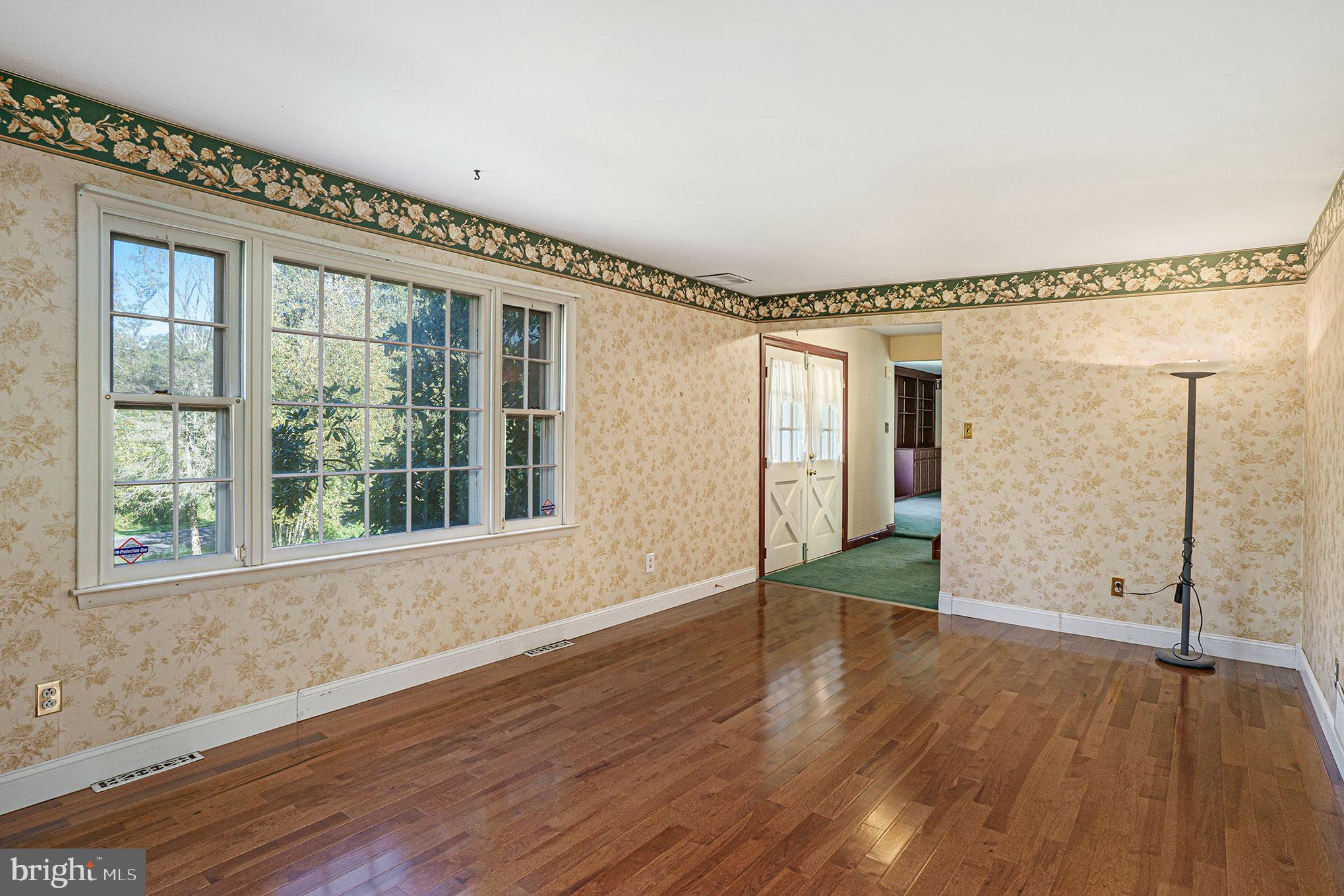 604 Quarry Road Harleysville, PA 19438 - Photo 10 of 44 Living room