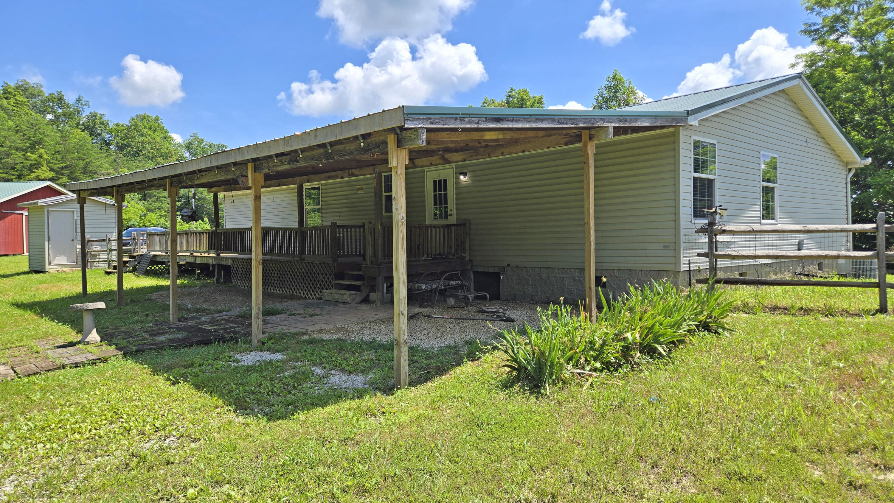 693 Windy Hill Road Campton, KY 41301 - Photo 23 of 44 40