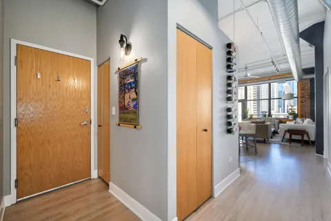 $475,000 | 1601 South Michigan Avenue, Unit 502, Chicago, IL 60616