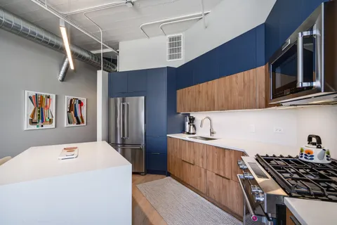 $475,000 | 1601 South Michigan Avenue, Unit 502, Chicago, IL 60616