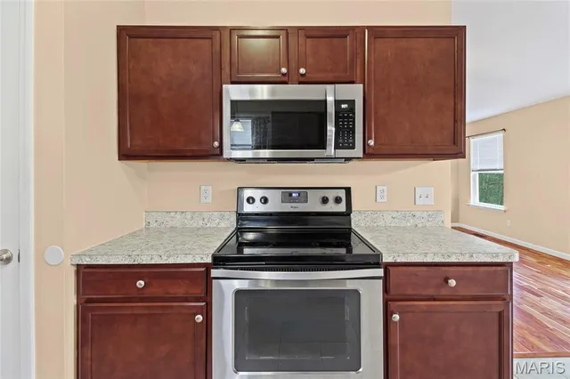 $285,000 | 3946 Valley View Drive, Byrnes Mill, MO 63051