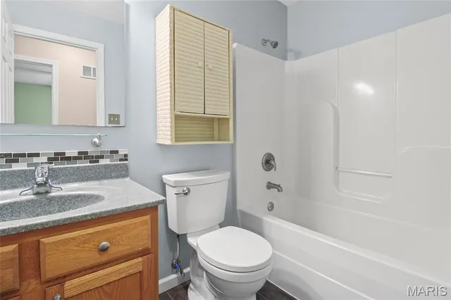 $285,000 | 3946 Valley View Drive, Byrnes Mill, MO 63051