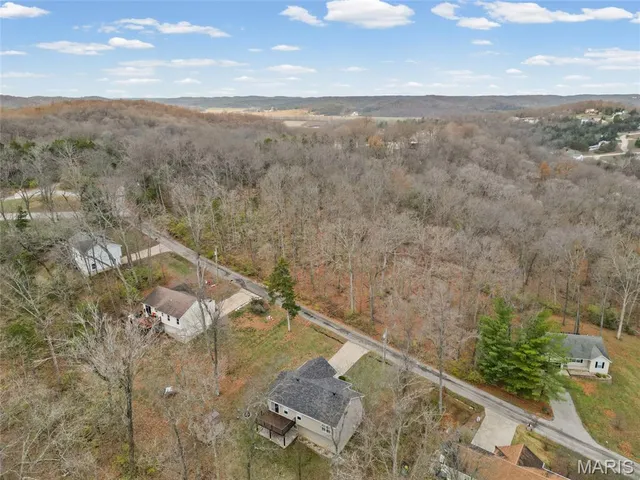 $285,000 | 3946 Valley View Drive, Byrnes Mill, MO 63051