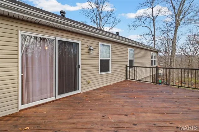 $285,000 | 3946 Valley View Drive, Byrnes Mill, MO 63051