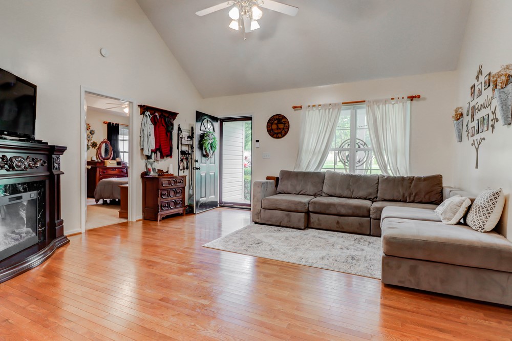 718 Old Cedar Rock Road Easley, SC 29640 - Photo 5 of 24