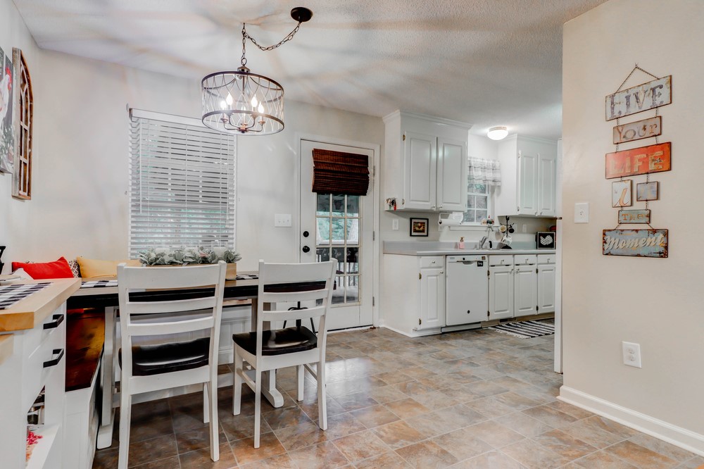 718 Old Cedar Rock Road Easley, SC 29640 - Photo 7 of 24
