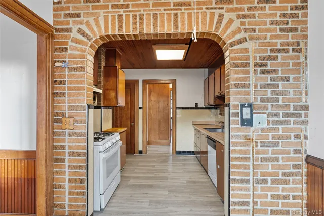 a view of a storage & utility room