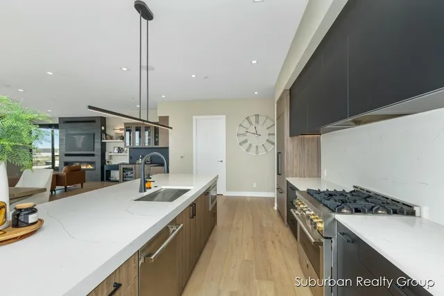 $4,000 | 159 South River Avenue, Unit 401, Holland, MI 49423