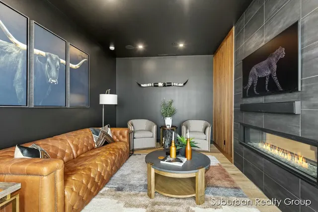 $4,000 | 159 South River Avenue, Unit 401, Holland, MI 49423