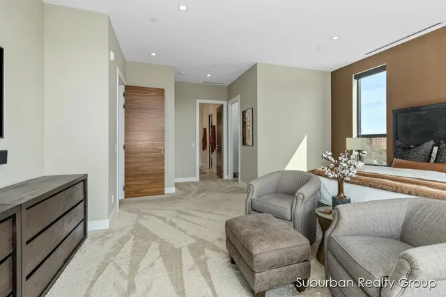 $4,000 | 159 South River Avenue, Unit 401, Holland, MI 49423