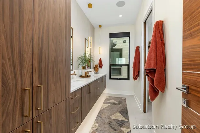 $4,000 | 159 South River Avenue, Unit 401, Holland, MI 49423