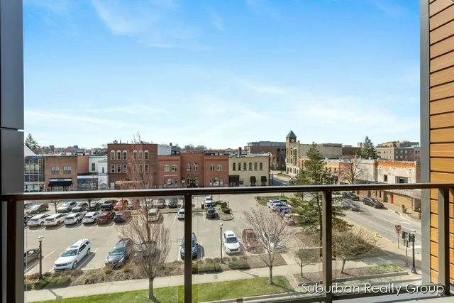 $4,000 | 159 South River Avenue, Unit 401, Holland, MI 49423