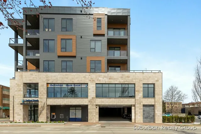 $4,000 | 159 South River Avenue, Unit 401, Holland, MI 49423