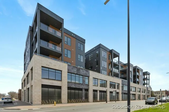 $4,000 | 159 South River Avenue, Unit 401, Holland, MI 49423