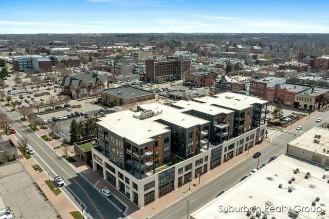 $4,000 | 159 South River Avenue, Unit 401, Holland, MI 49423