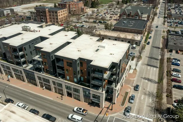 $4,000 | 159 South River Avenue, Unit 401, Holland, MI 49423