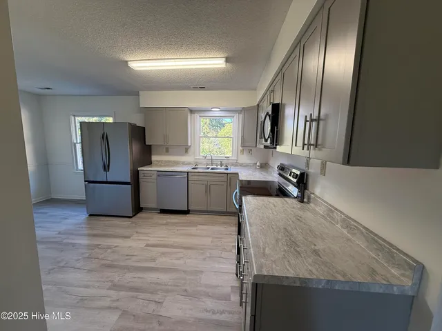 $1,950 | 5382 Highway 24, Bogue, NC 28570