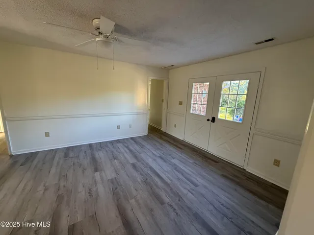 $1,950 | 5382 Highway 24, Bogue, NC 28570