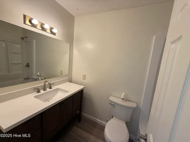 $1,950 | 5382 Highway 24, Bogue, NC 28570