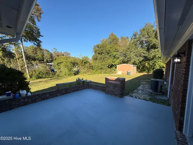 $1,950 | 5382 Highway 24, Bogue, NC 28570