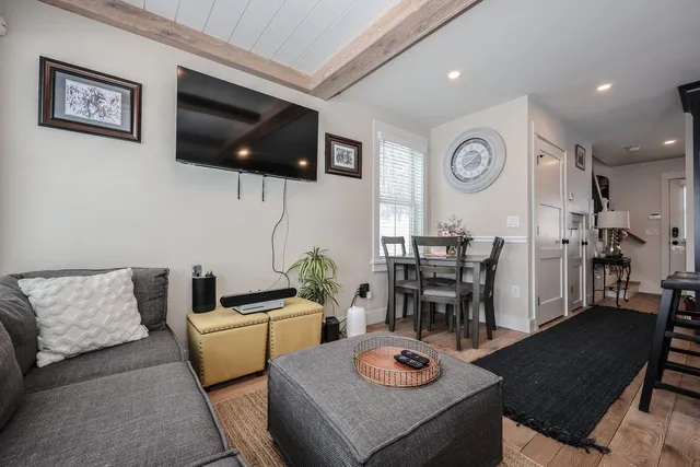 $700,000 | 109 Weirs Boulevard, Unit 5, Laconia, NH 03246