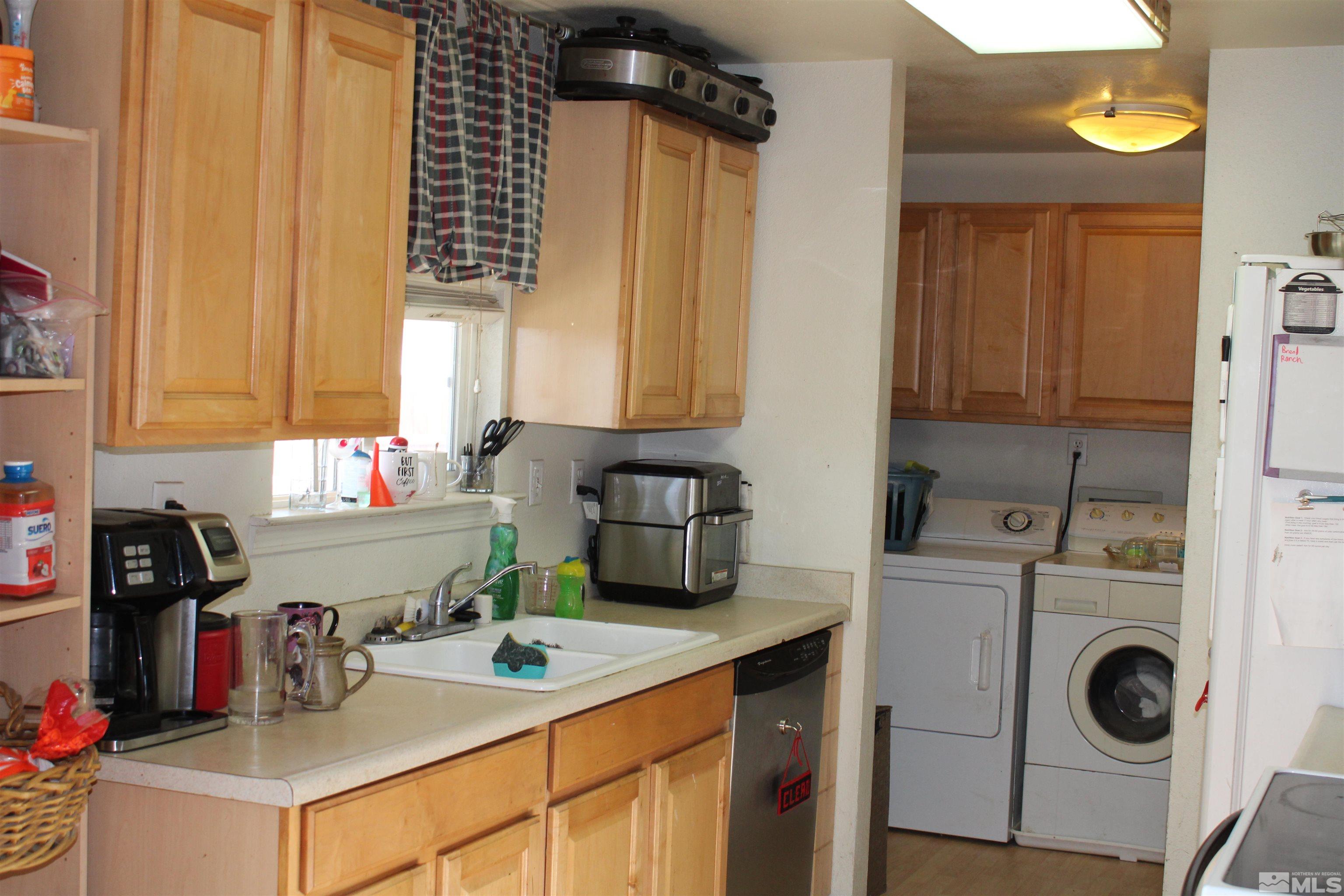 11510 Tupelo Street Reno, NV 89506 - Photo 4 of 19 Photo 4