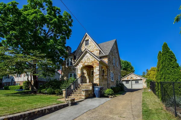 $359,950 | 3017 Woodlawn Avenue Southwest, Roanoke, VA 24015