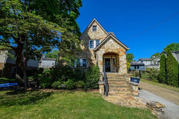 $359,950 | 3017 Woodlawn Avenue Southwest, Roanoke, VA 24015
