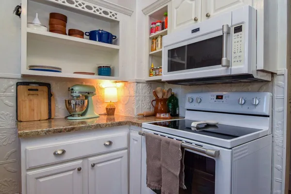 $359,950 | 3017 Woodlawn Avenue Southwest, Roanoke, VA 24015