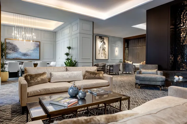 $3,225,000 | 435 North Michigan Avenue, Unit 1801, Chicago, IL 60611