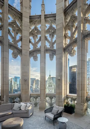 $3,175,000 | 435 North Michigan Avenue, Unit 1801, Chicago, IL 60611