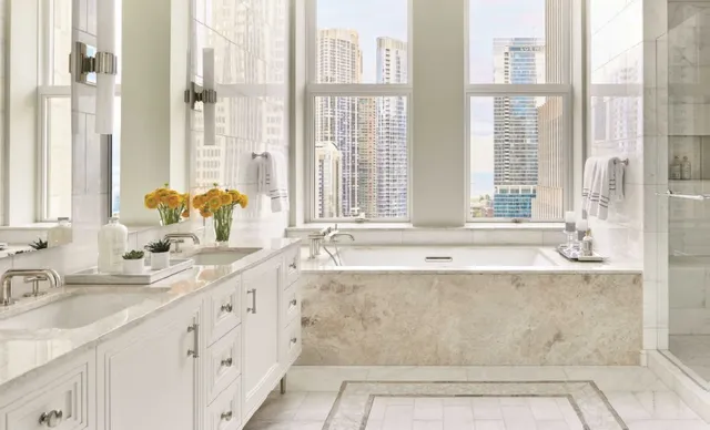 $3,225,000 | 435 North Michigan Avenue, Unit 1801, Chicago, IL 60611