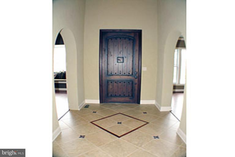 9543 Liberty Road Frederick, MD 21701 - Photo 15 of 27 Entrance / Foyer