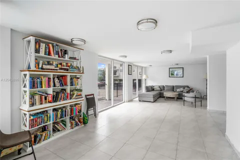 $665,000 | 9273 Collins Avenue, Unit 408, Surfside, FL 33154