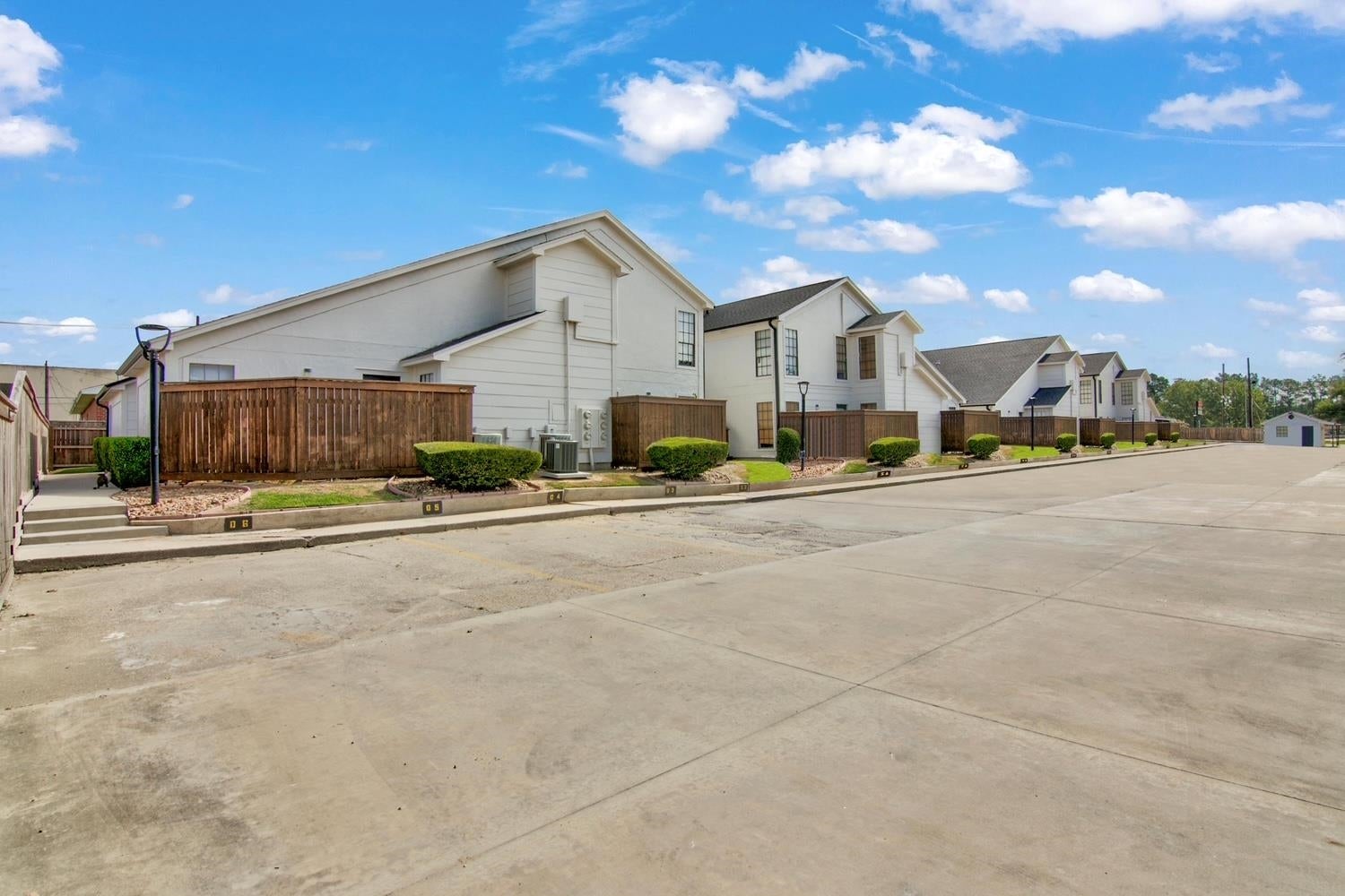 4335 Crow Road Beaumont, TX 77706 - Photo 11 of 12 Gallery Image 11