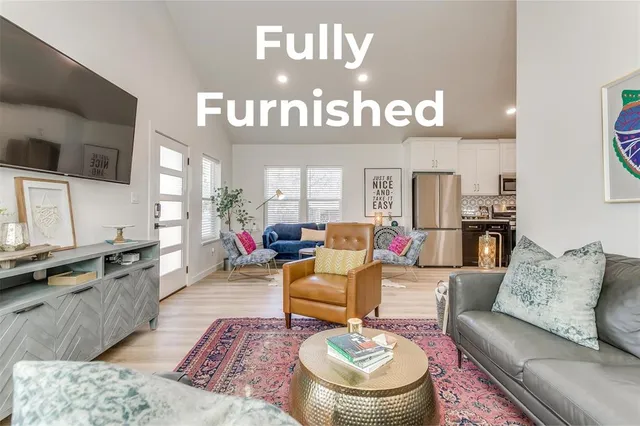 $3,500 | 323 South Hannaford Street, Granbury, TX 76048