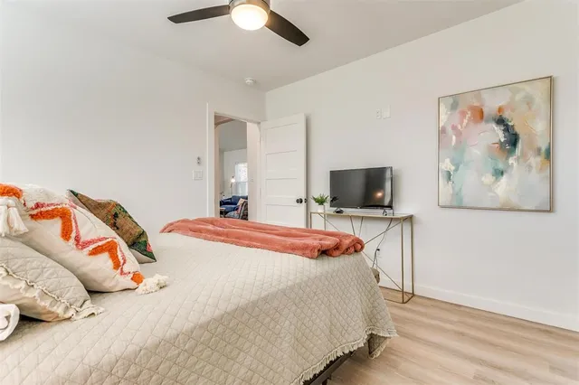 $3,500 | 323 South Hannaford Street, Granbury, TX 76048