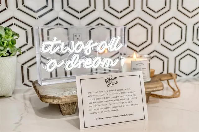 $3,500 | 323 South Hannaford Street, Granbury, TX 76048