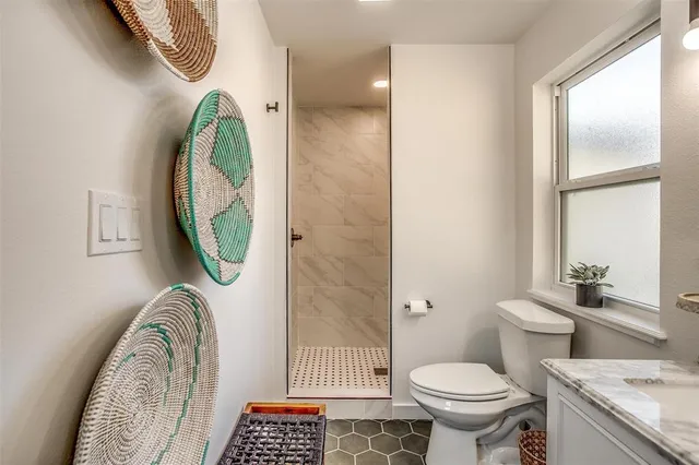 $3,500 | 323 South Hannaford Street, Granbury, TX 76048