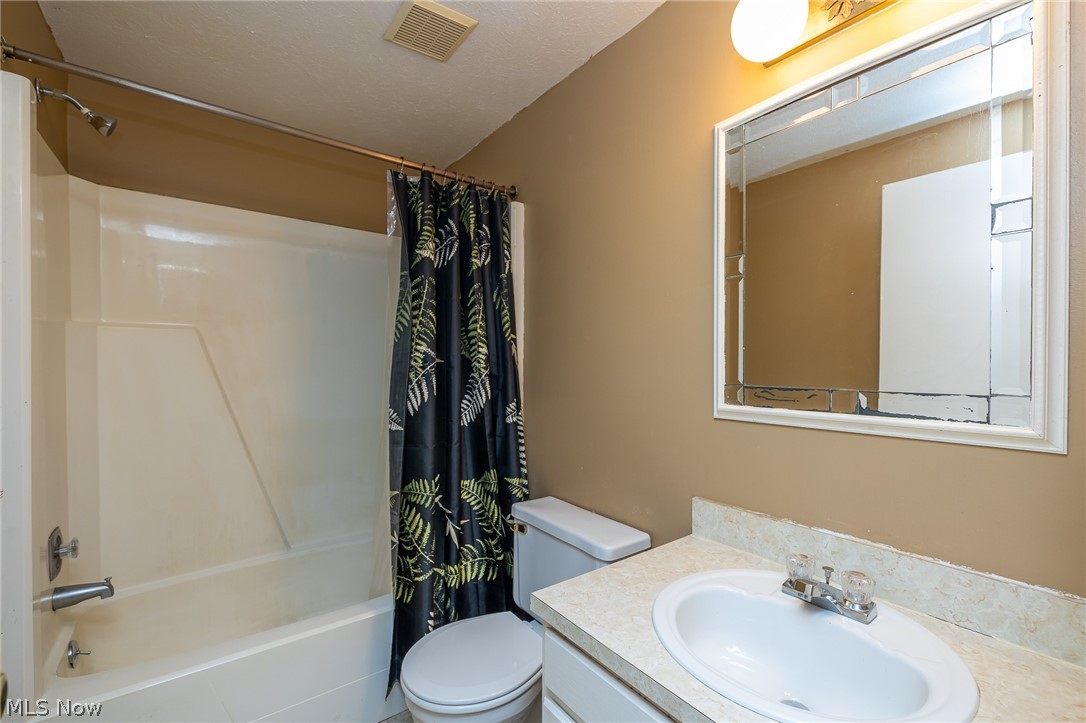 13255 Olde Orchard Road Strongsville, OH 44136 - Photo 19 of 25 Gallery Image 19