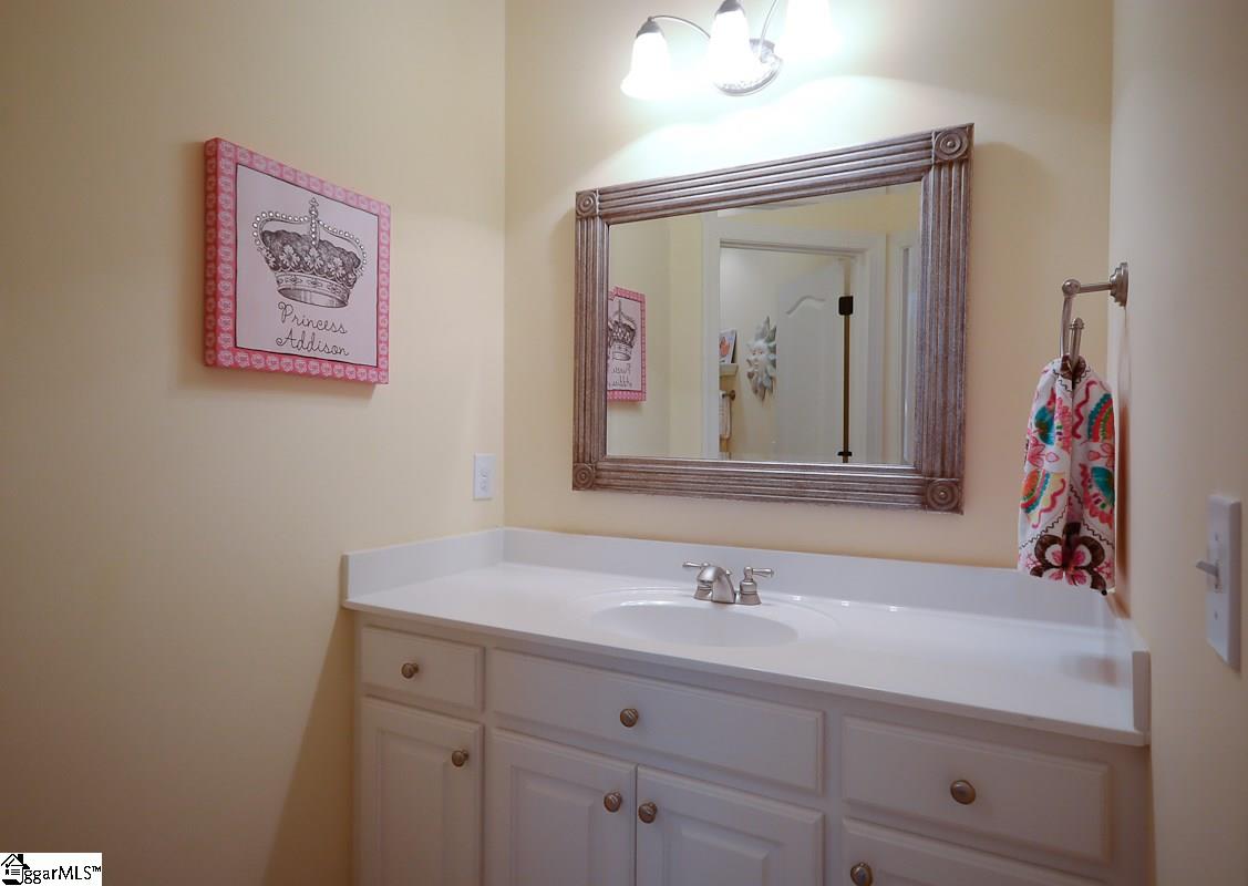 120 Ramsford Lane Simpsonville, SC 29681 - Photo 32 of 36 Gallery Image 32
