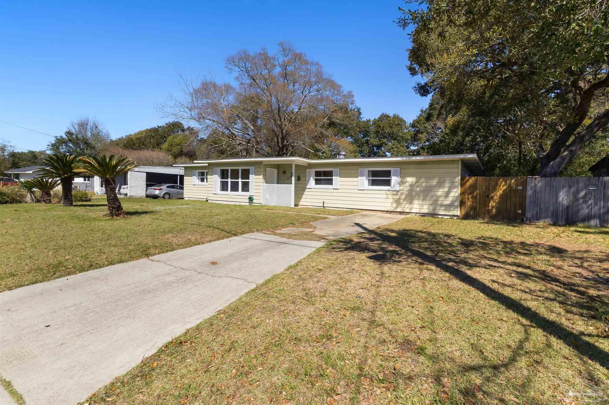 938 East Montclair Road Pensacola, FL 32505 - Photo 1 of 18 Gallery Image 1
