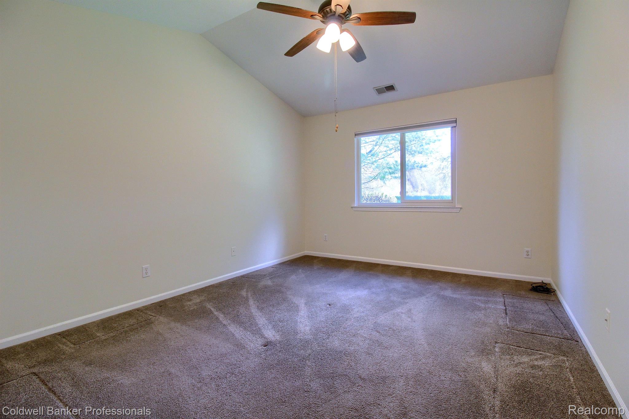 46144 Reedgrass Lane Belleville, MI 48111 - Photo 16 of 29 Gallery Image 16