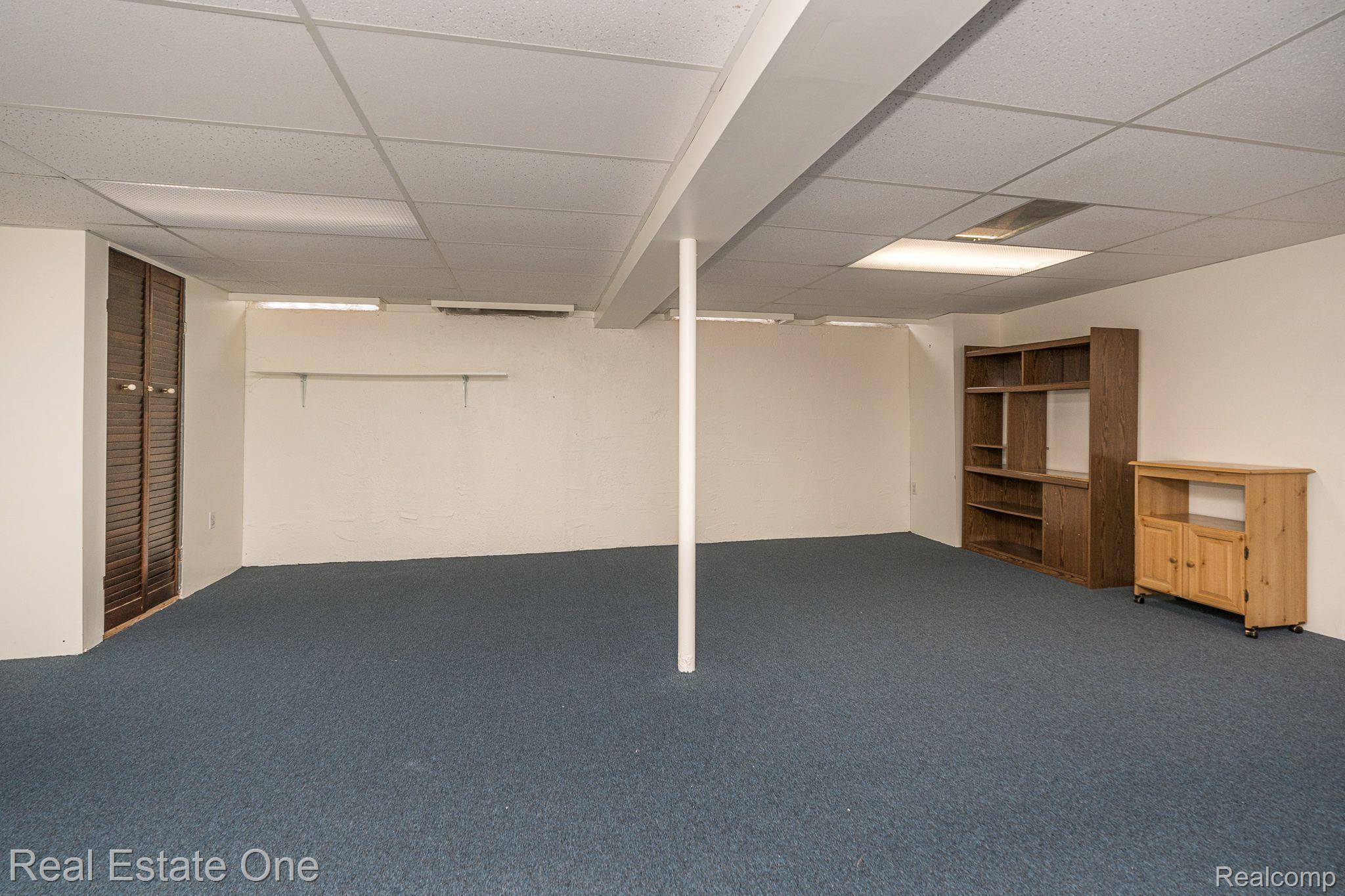 2623 Rhodes Drive Troy, MI 48083 - Photo 25 of 28 Gallery Image 25