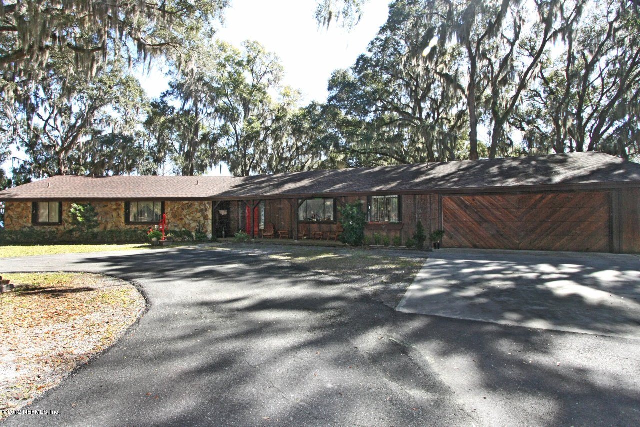 587 West River Road Palatka, FL 32177 - Photo 1 of 35 Main Listing Photo